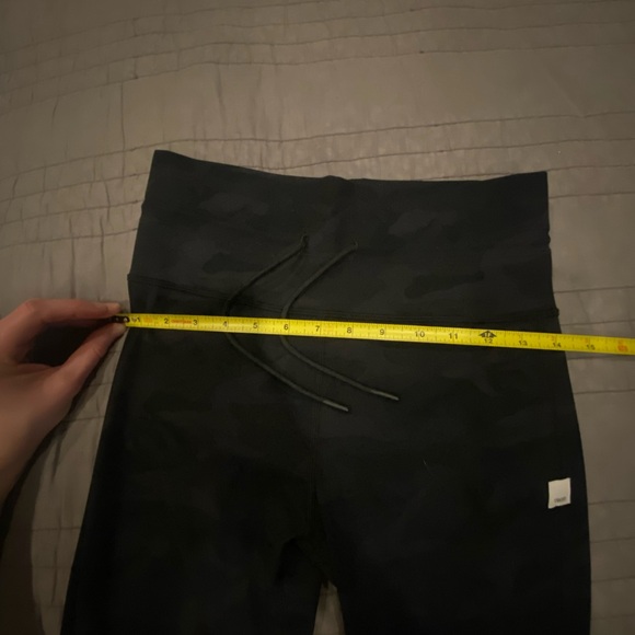 Vuori Daily Leggings - Picture 10 of 13